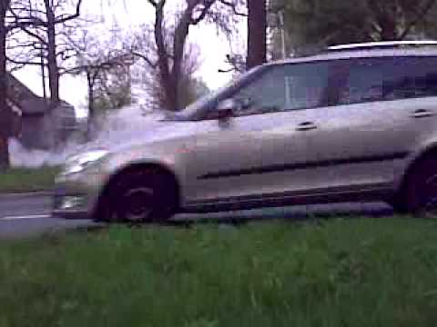 auto in de fik op gageldijk.mp4