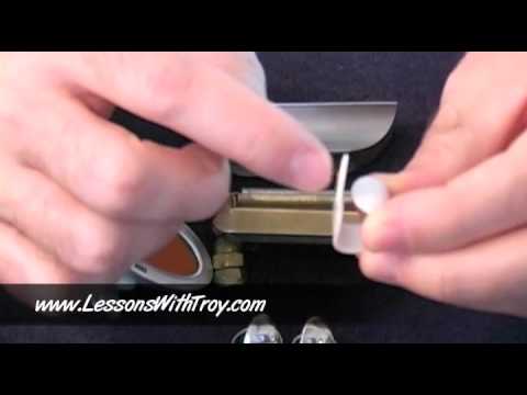 Dobro Basics Volume 1 For The Beginner Sample