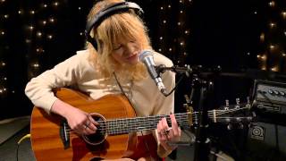 Jessica Pratt - Game That I Play (Live on KEXP)