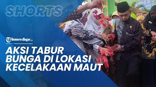 Tak Kuasa Menahan Tangis, Para Guru Lakukan Aksi Tabur Bunga di Lokasi Kecelakaan Maut Penuh Haru