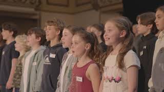 Matilda The Musical cast perform &#39;When I Grow Up&#39; | West End