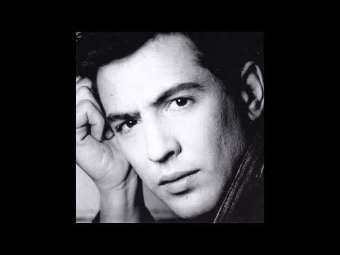 download lagu mp3 mp4 Manolo Tena Tengo Una Moto Estropeada, download lagu Manolo Tena Tengo Una Moto Estropeada gratis, unduh video klip Manolo Tena Tengo Una Moto Estropeada