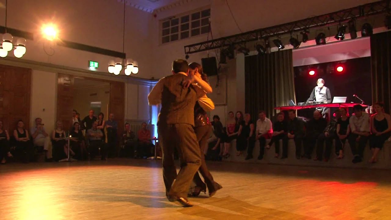 GUSTAVO NAVEIRA y GISELLE ANNE tanzen Cara Sucia