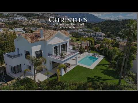 Modern villa with Mediterranean elegance in Los Arqueros, Benahavís