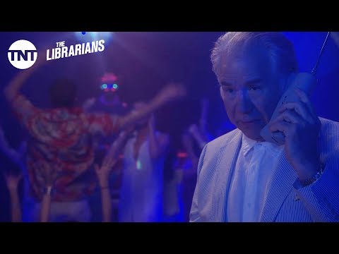 The Librarians 4.03 (Clip 'Beach Party')