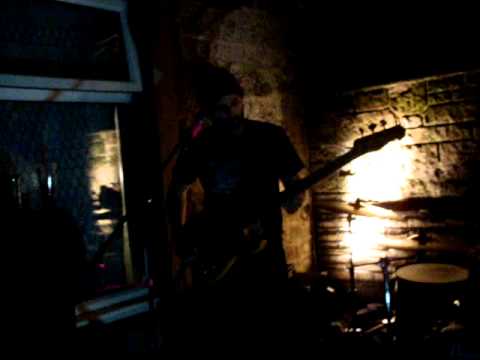 Sparrowhawk OrKestrel | Secret Oxjam housegig | Dundee | 1/11/14. Movie by Daisy Dundee