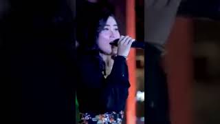 Download lagu Lungiting Asmoro Yeni Inka #yeniinka #dangdutkoplo #omadella #dangdutlawas #campursari #vidioshort mp3
