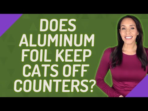 Does aluminum foil keep cats off counters?