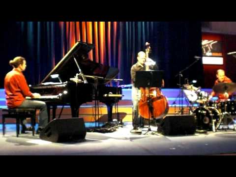 Dieter Ilg Trio - 