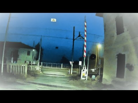 Passaggio a livello Ponteverde 2 # railroad crossing # spoorwegovergang # bahnübergang #  踏み切り