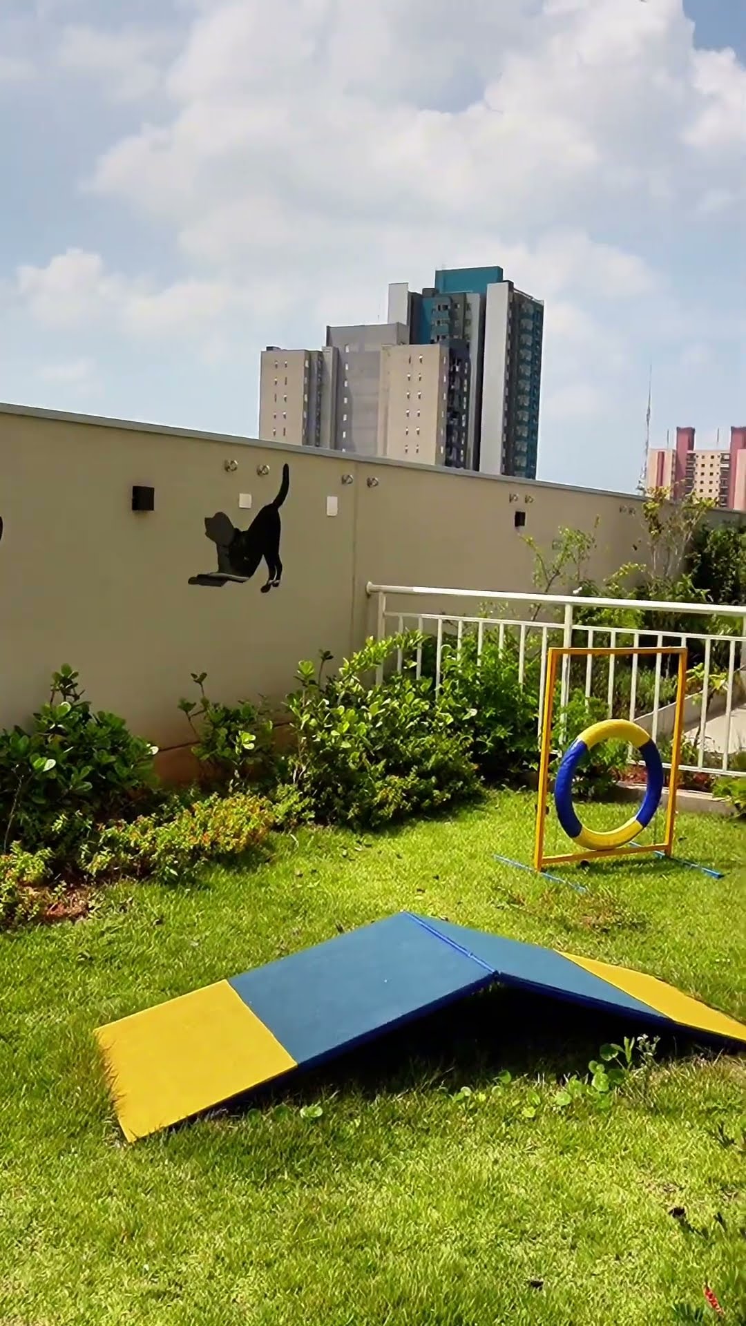 Vídeos das areas de lazer do Aimberê