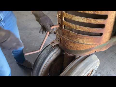 BigIron.com #DD0396 Oliver Row Crop 2WD Tractor