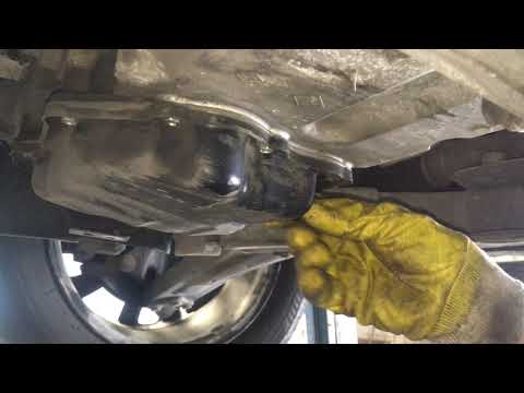 Renault Fluence Öl ablassen - Renault Fluence Ölablassschraube