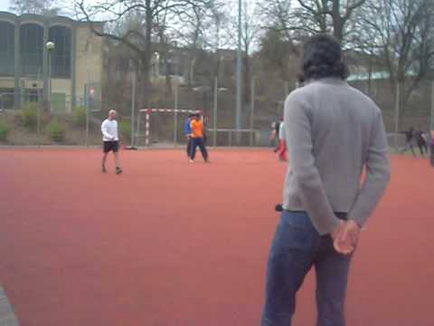 Tv Hasten :) Almanya Remscheid Gundiler Futbol Oynuyor :))