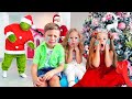 Diana, Roma and Nastya celebrate the New Year Diana, Roma and Nastya celebrate the New Year