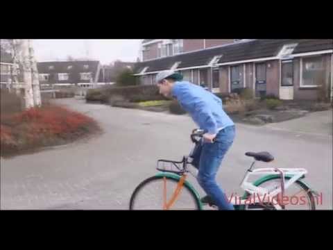 EnzoKnol valt van zijn fiets af! (KLASSIEKER)