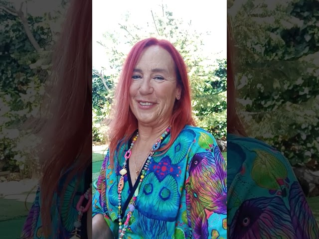 Vídeo relacionado con Las personas ilimitadas tienen la lengua depilada (LOS LIBROS DE LA VIDA EN ROSETTA nº 11)