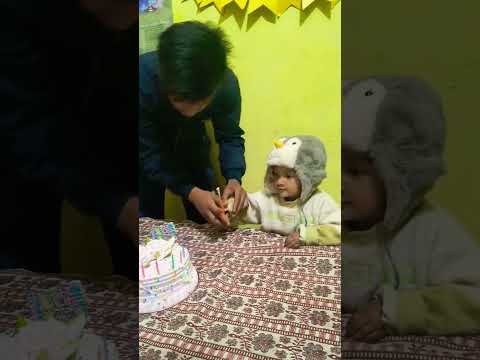 Happy Birthday brother 🎂🎁🎂❤️yashree cake cutting with brother ❤️❤️❤️💐💐🎁🎁 #happybirthday #happy