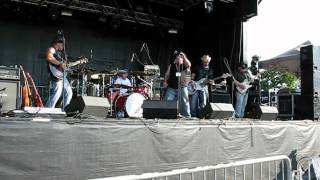 Switchgear - One More Kiss (Live - Lift Off)