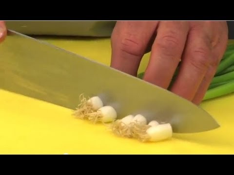 How to Dice Green Onions Like a Professional