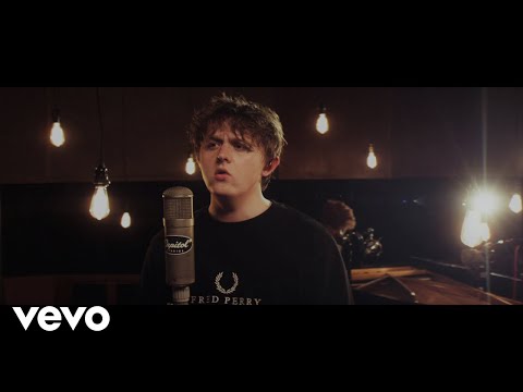 Someone You Loved (1 Mic 1 Take / Live From Capitol Studios Hollywood, 2019) Someone You Loved (1 Mic 1 Take / Live From Capitol Studios Hollywood, 2019)