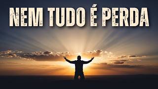 POR QUE VOCÊ ESTÁ TENTANDO SALVAR O QUE DEUS JÁ ENCERROU? LIBERTE-SE DESSE FARDO