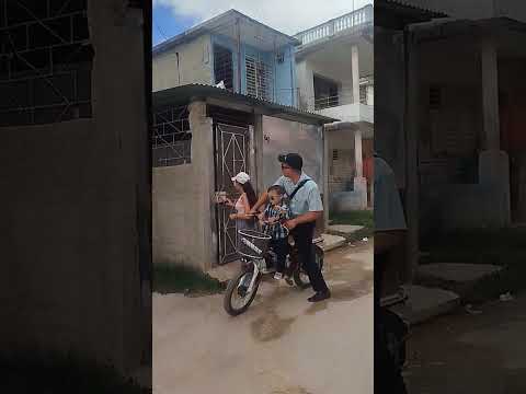 Calle Colón esquina 10 de octubre reparto Vista Alegre Holguín Cuba