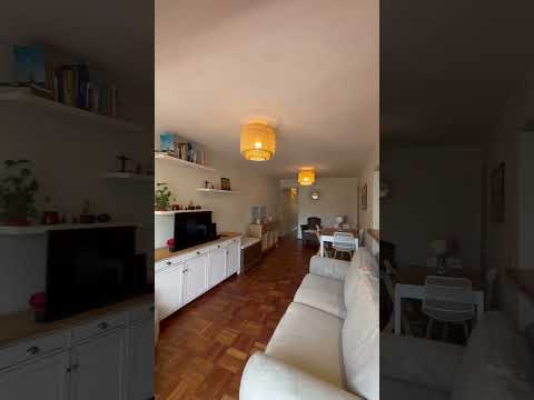 Video de YouTube - Muy lindo apartamento sobre Obligado