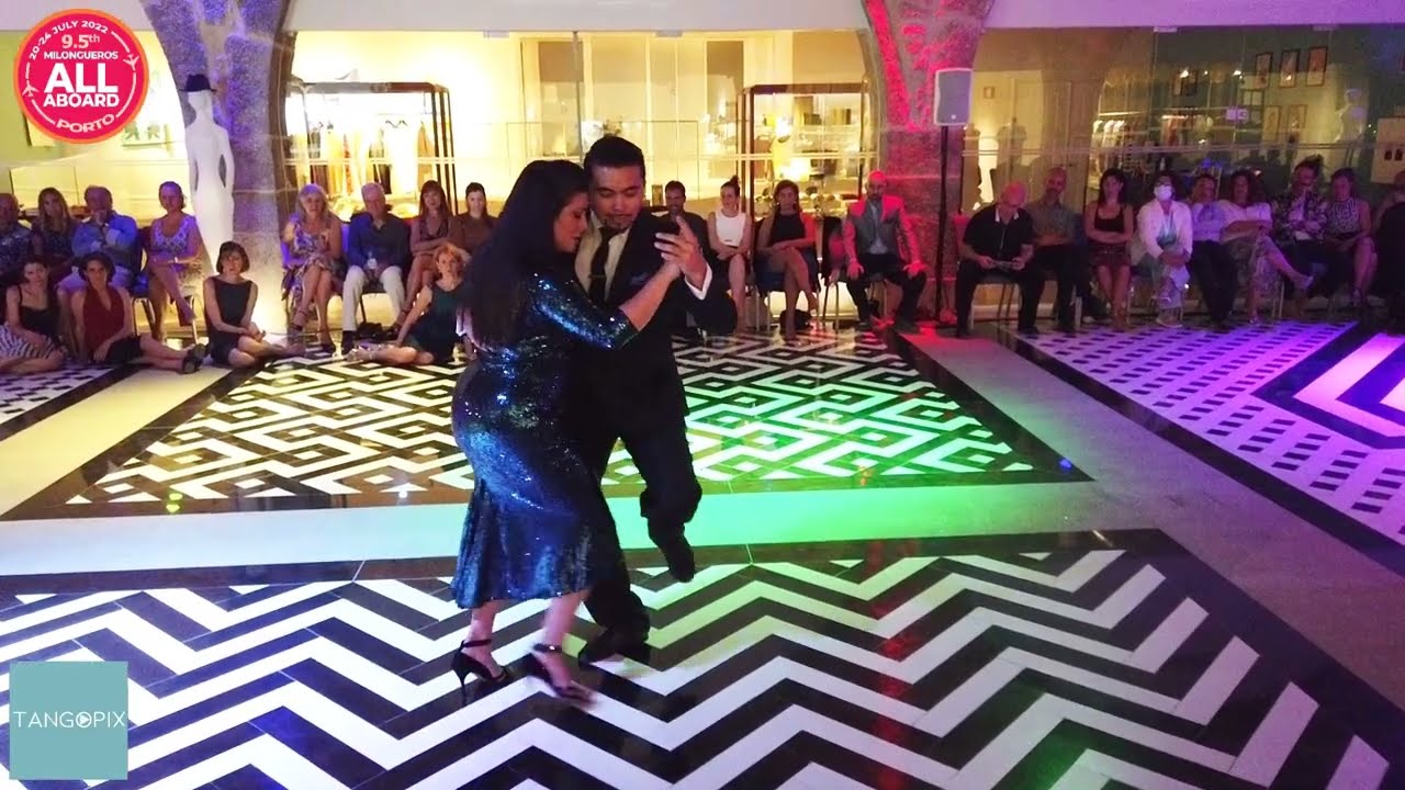 Video thumbnail for Milongueros All Aboard - Maria Ines Bogado & Julio Saavedra dance Juan D'Arienzo - Tierrita