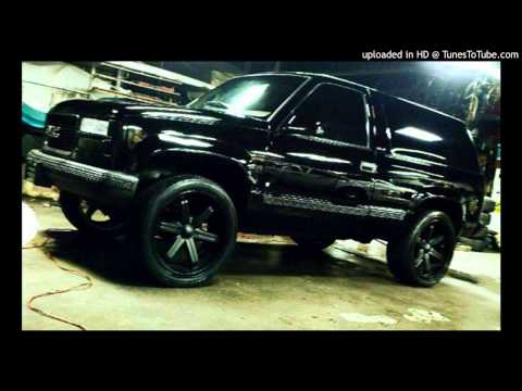 YoUnG CrOoKeD - trunk banger ft dizzamania