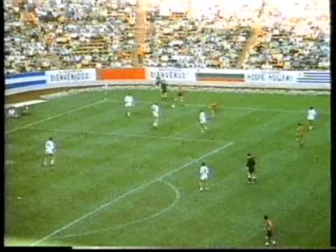 1970 (June 6) USSR 4-Belgium 1 (World Cup).mpg