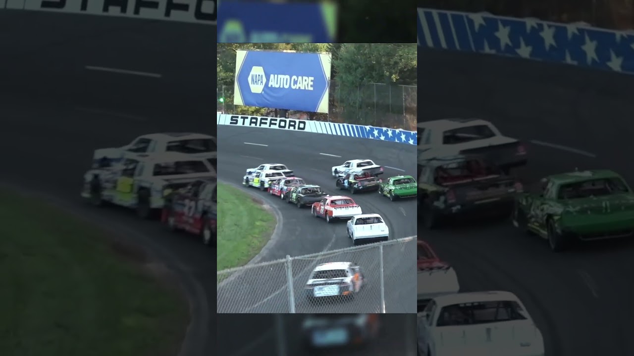 Street Stocks 3-wide Mayhem on Lap 2