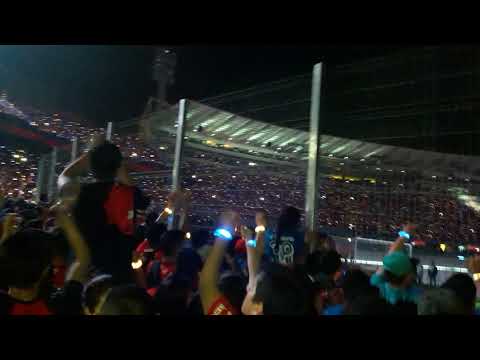 "Todos los del Olimpia se quieren matar FIESTA TOTAL En la Nueva Olla LA HINCHADA DE CERRO PORTEÑO" Barra: La Plaza y Comando • Club: Cerro Porteño