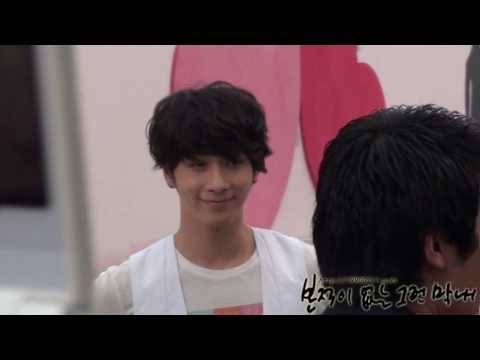 [Fancam] 100715 2pm @ Free Hug Event