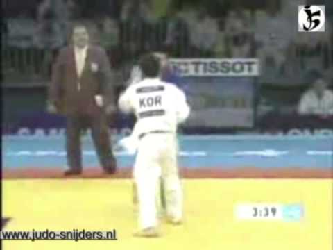 Judo 2006 Doha: Takamatsu (JPN) - Lee (KOR) [-73kg].