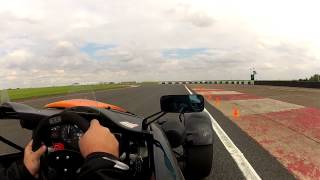 preview picture of video 'Ariel Atom v Radical Lookalike (Juno) @ Bedford Autodrome How Fast event August 2012'