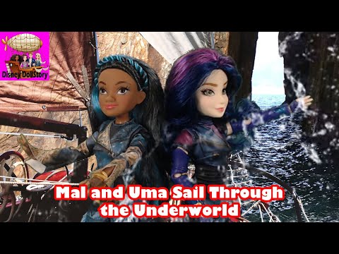 Mal and Uma Sail Through the Underworld - Episode 52 Disney Descendants Friendship Story Play Series