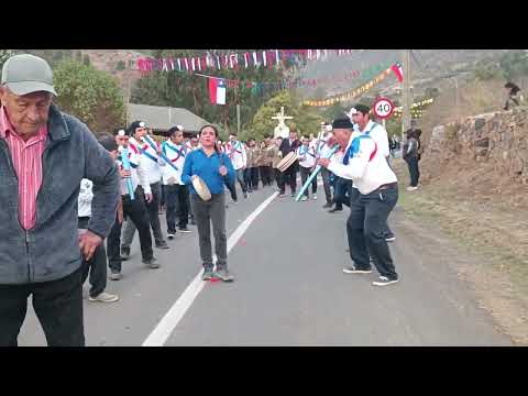 El baile chino de Pucalán en la Cruz de mayo de Los Maquis