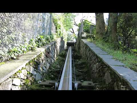 Privater Schrägaufzug Ascona Bergfahrt Hersteller Heutschi - private inclined lift Switzerland