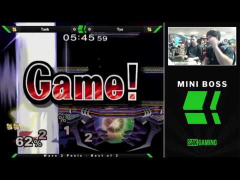 Mini Boss Wave 2 Pools - Tank (Fox) vs Tyo (Green Fox)