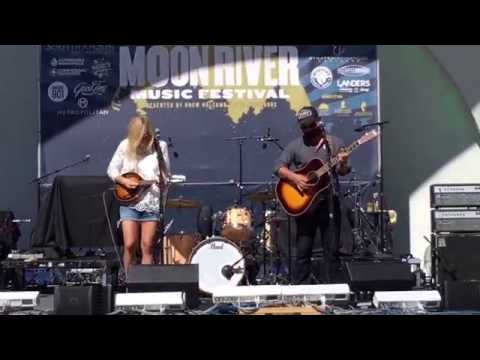 Ellie Holcomb