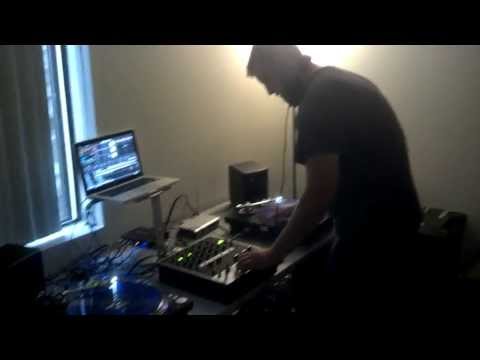 Scratch session w/DJ Drastik J