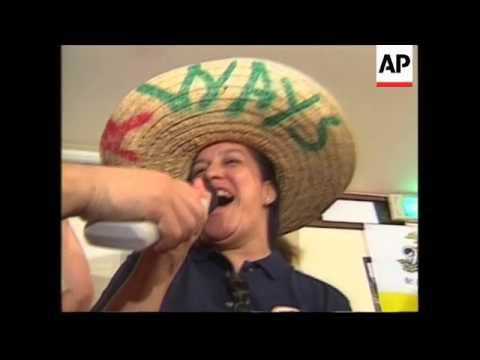 Competition for budding commentators at Seoul bar