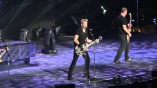 Nickelback - Trying Not To Love You Live At The O2 London, 1 Oct 2012