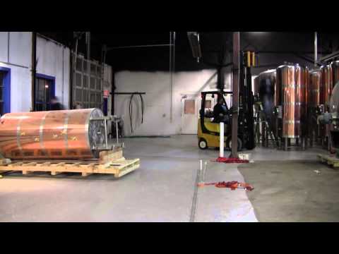 Lifting Brewery Tanks Time Lapse (HD) - Blue Stallion Brewing