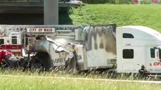 I-35 in Waco shut down by deadly crash