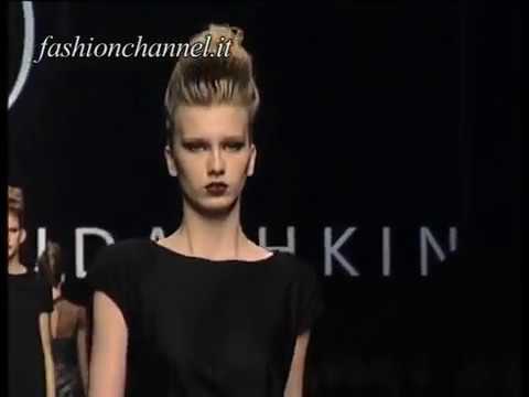 "Valentin Yudashkin" Autumn Winter 2009 2010 Milan 2 of 3 pret a porter woman by FashionChannel