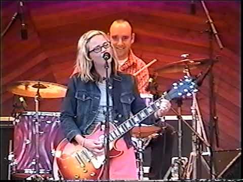 Kay Hanley of Letters to Cleo 07/12/2001 at the Hatch Shell in Boston