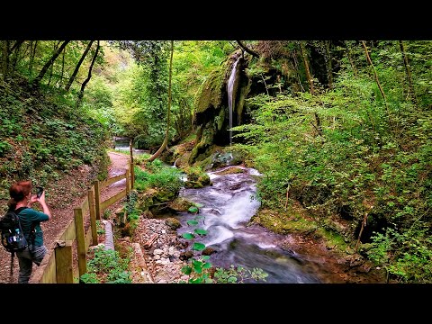 Lake Garda - Sentiero La Roggia di Calavino - Beautiful Waterfall Hike at Lake Toblino