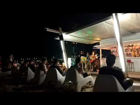 Marina Esteban versionando a Amaral